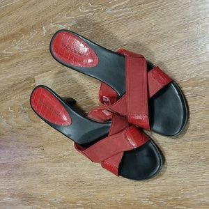 (10) Predictions Reptile Heeled Mule Sandals Rock Vacation Unique